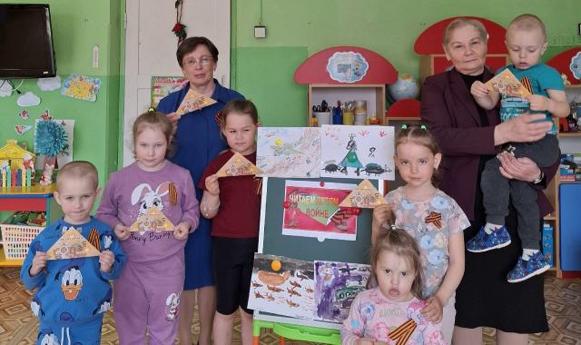 Патриотические мероприятия Верхнеуфтюгской библиотеки, посвящённые Великой Победе.